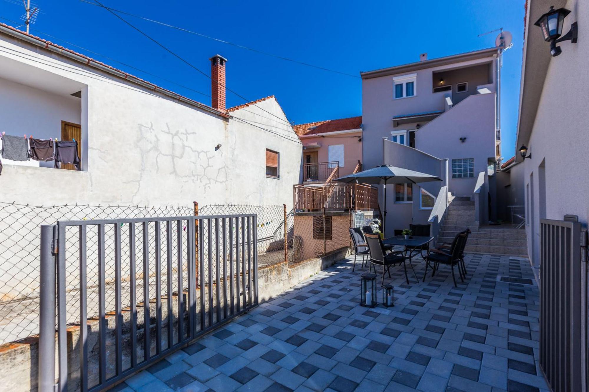 Apartments Mazijini Dvori Zadar Exterior photo